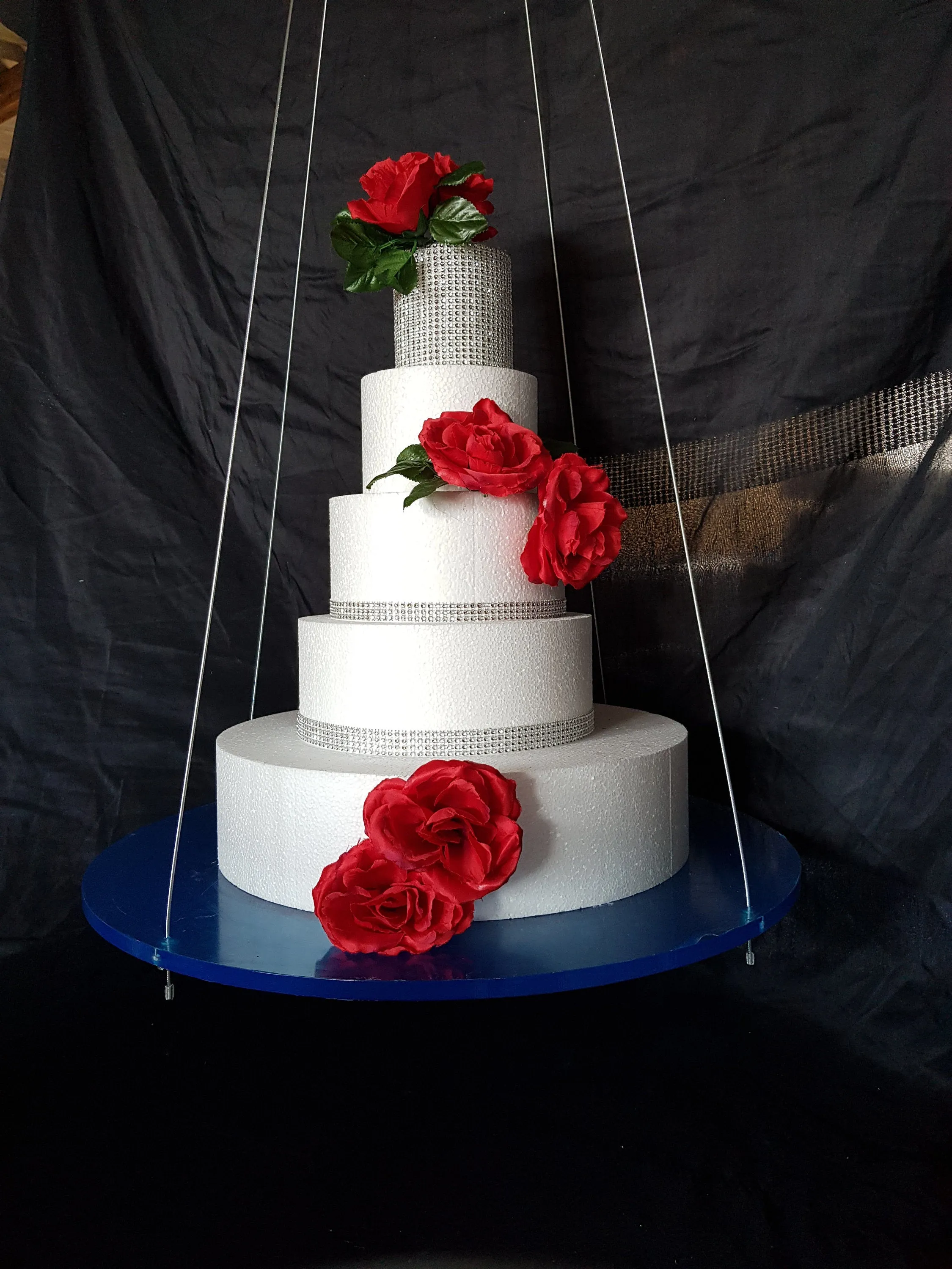 Suspended cake Holder, acrylic cake swing, hanging cake holder